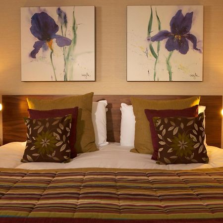 The Bull Hotel; Sure Hotel Collection By Best Western 피터버러 외부 사진