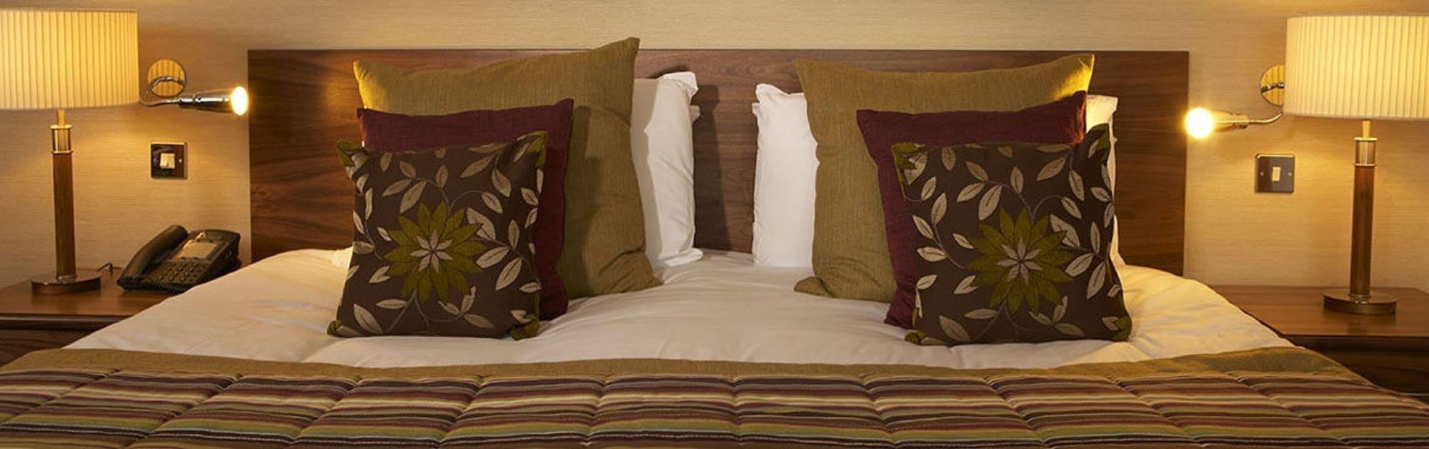 The Bull Hotel; Sure Hotel Collection By Best Western 피터버러 외부 사진