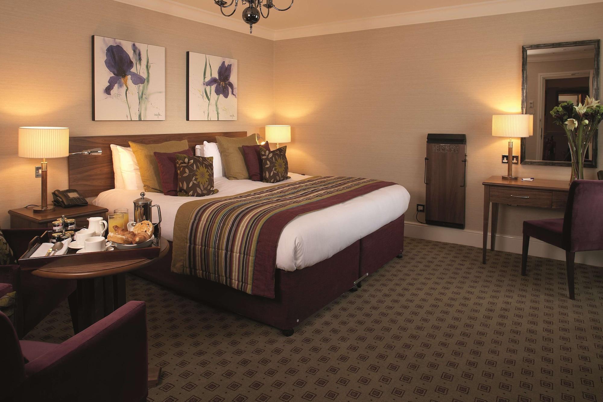 The Bull Hotel; Sure Hotel Collection By Best Western 피터버러 객실 사진