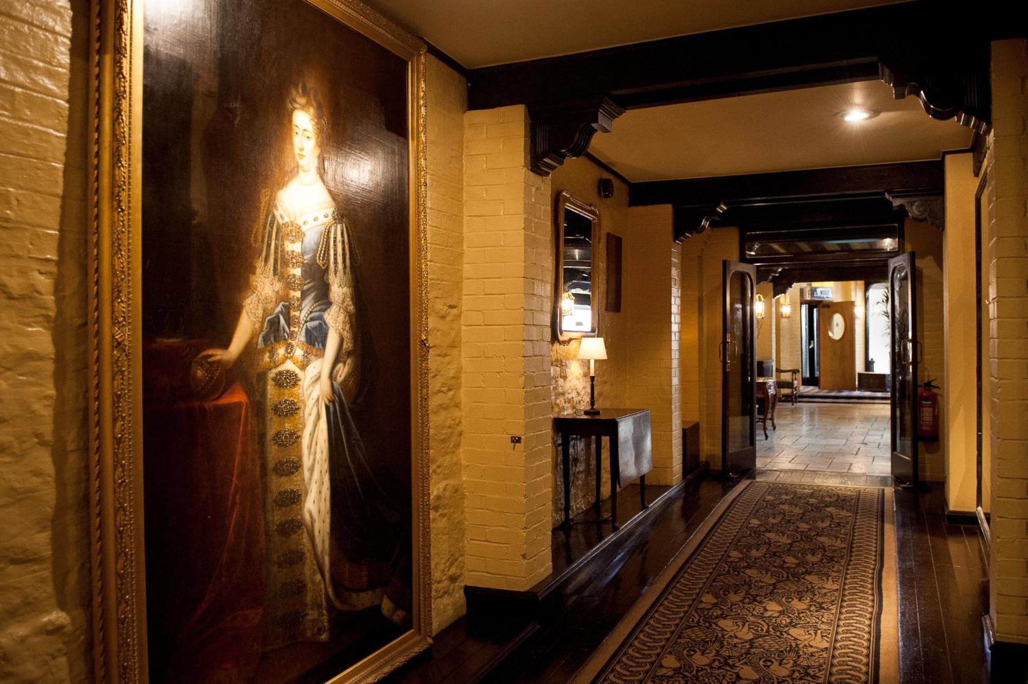 The Bull Hotel; Sure Hotel Collection By Best Western 피터버러 외부 사진