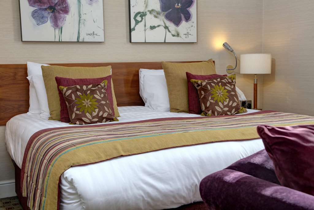 The Bull Hotel; Sure Hotel Collection By Best Western 피터버러 객실 사진